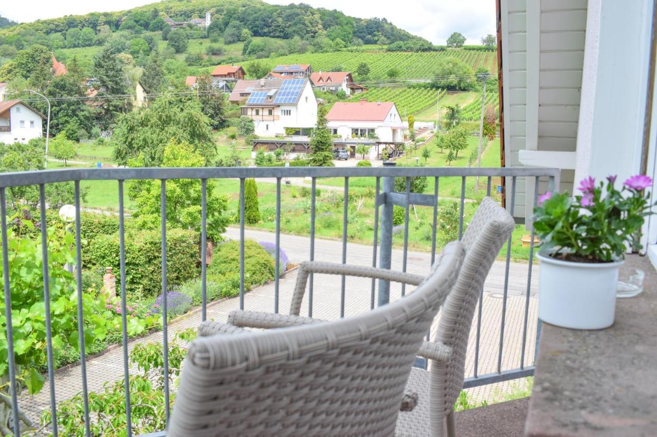 Castell Hotel & Restaurant Leinsweiler Ngoại thất bức ảnh